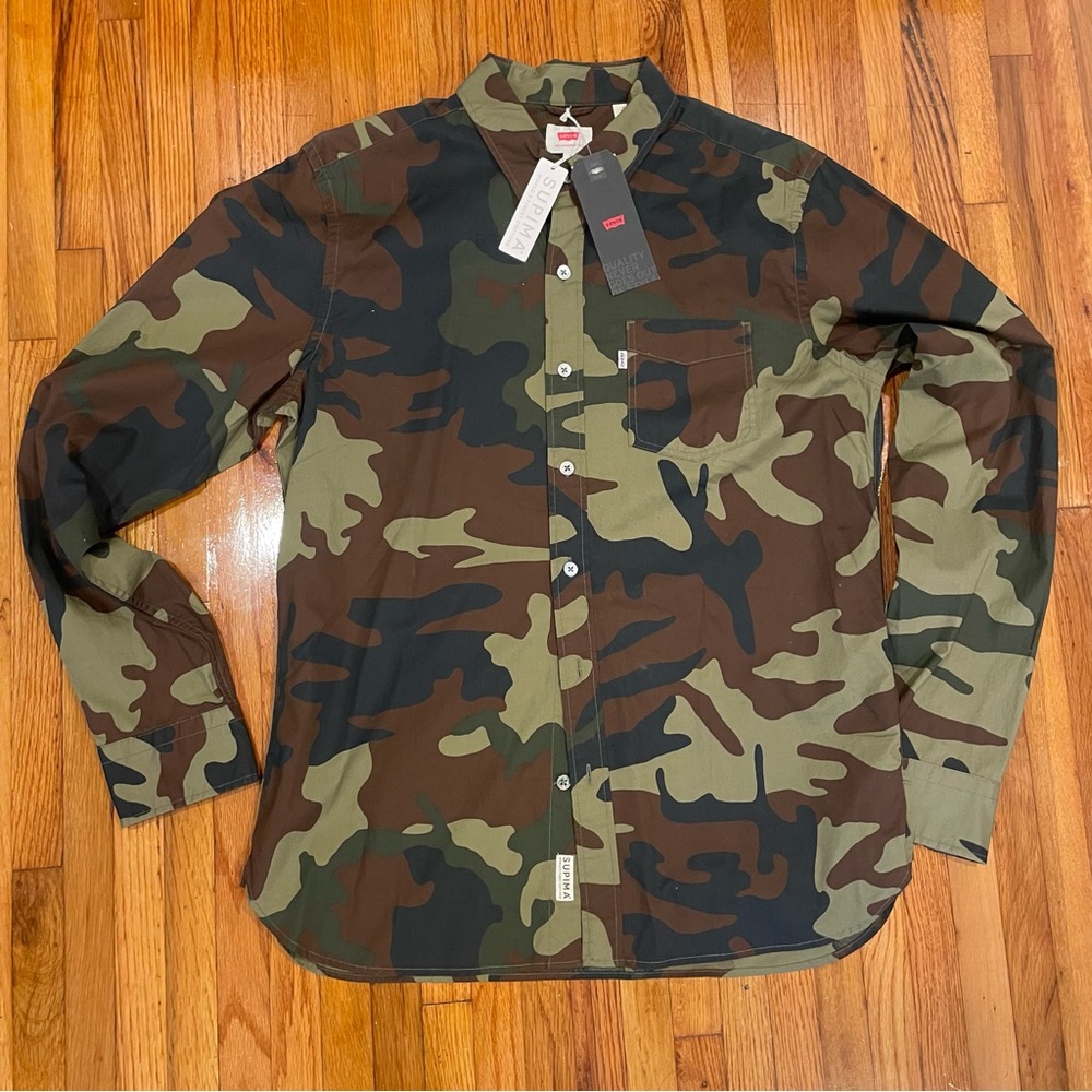 Levi's Men's Camouflage Button Down Shirt